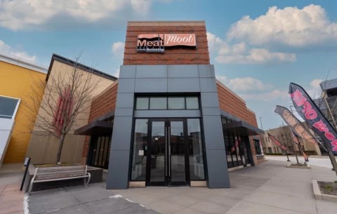 Halal-Smoked-Beef-Brisket-Meat-Moot-Mount-Prospect-Best-BBQ-Restaurant